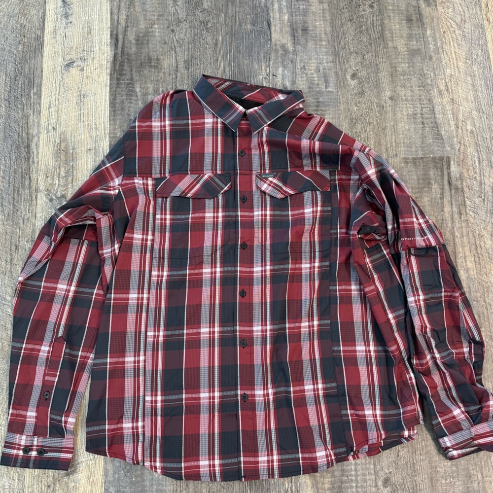 Columbia Omni shade button up long sleeve